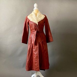Vintage Leather trench coat with fur collar